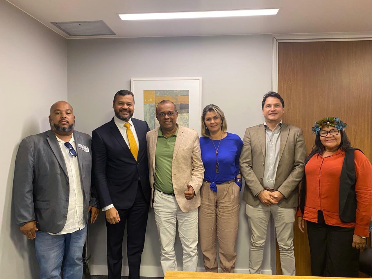 Da esquerda para a direita: Vereador Elder Almeida, Dr. Sidney Neves, Prefeito Robson Venâncio, Primeira-dama Jorlane Ramos, Dr. Danilo Reis e a Vereadora Luzineth Pataxó.